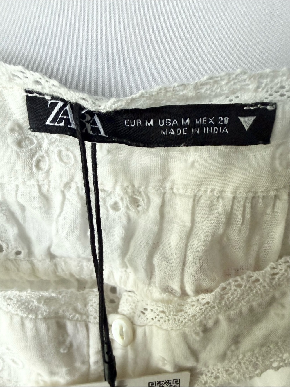Zara White Eyelet Spaghetti Strap Camisole - Picture 6 of 6